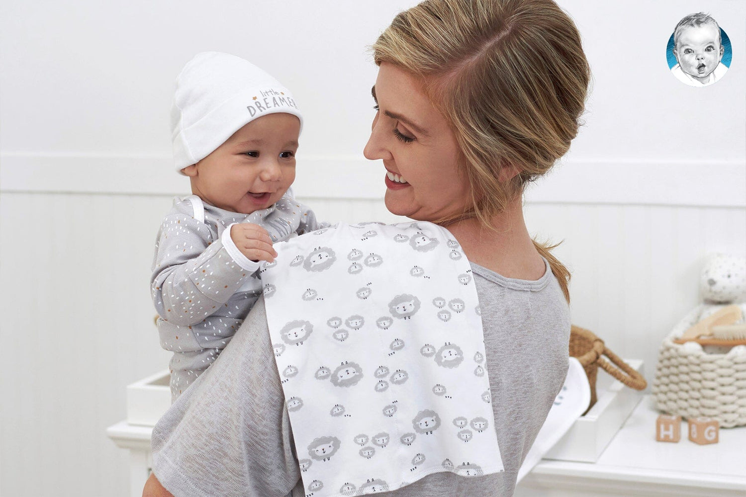 4 Reasons to Have a Baby Shower After Your Baby Is Born