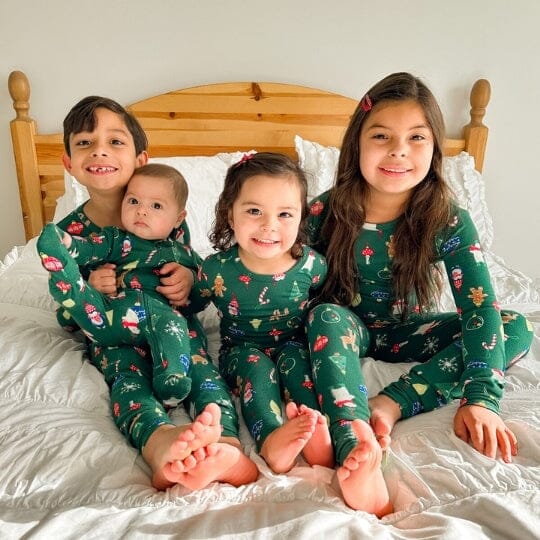 Family Matching Pajamas & Outfits