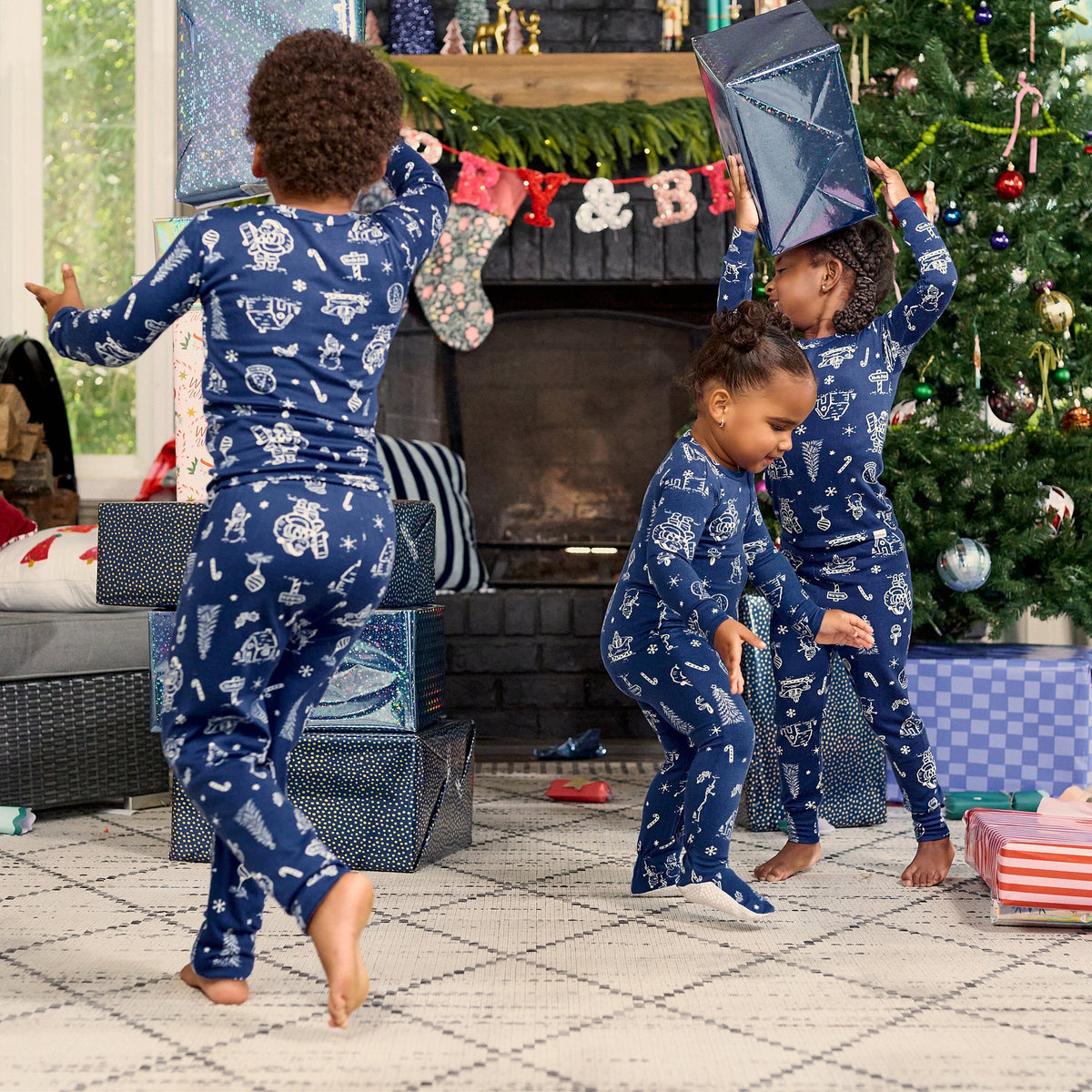 2-Piece Big Kids Neutral Navy Toile Hacci Pajamas sleepwear Gerber® 