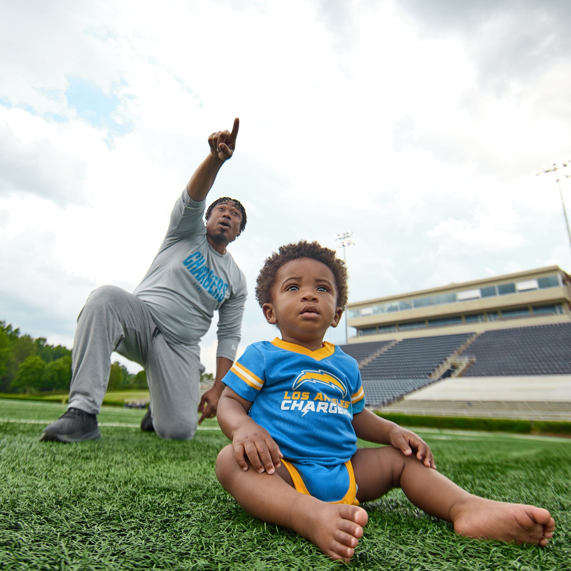 Baby Boys Los Angeles Chargers Short Sleeve Jersey Bodysuit NFL NFL 