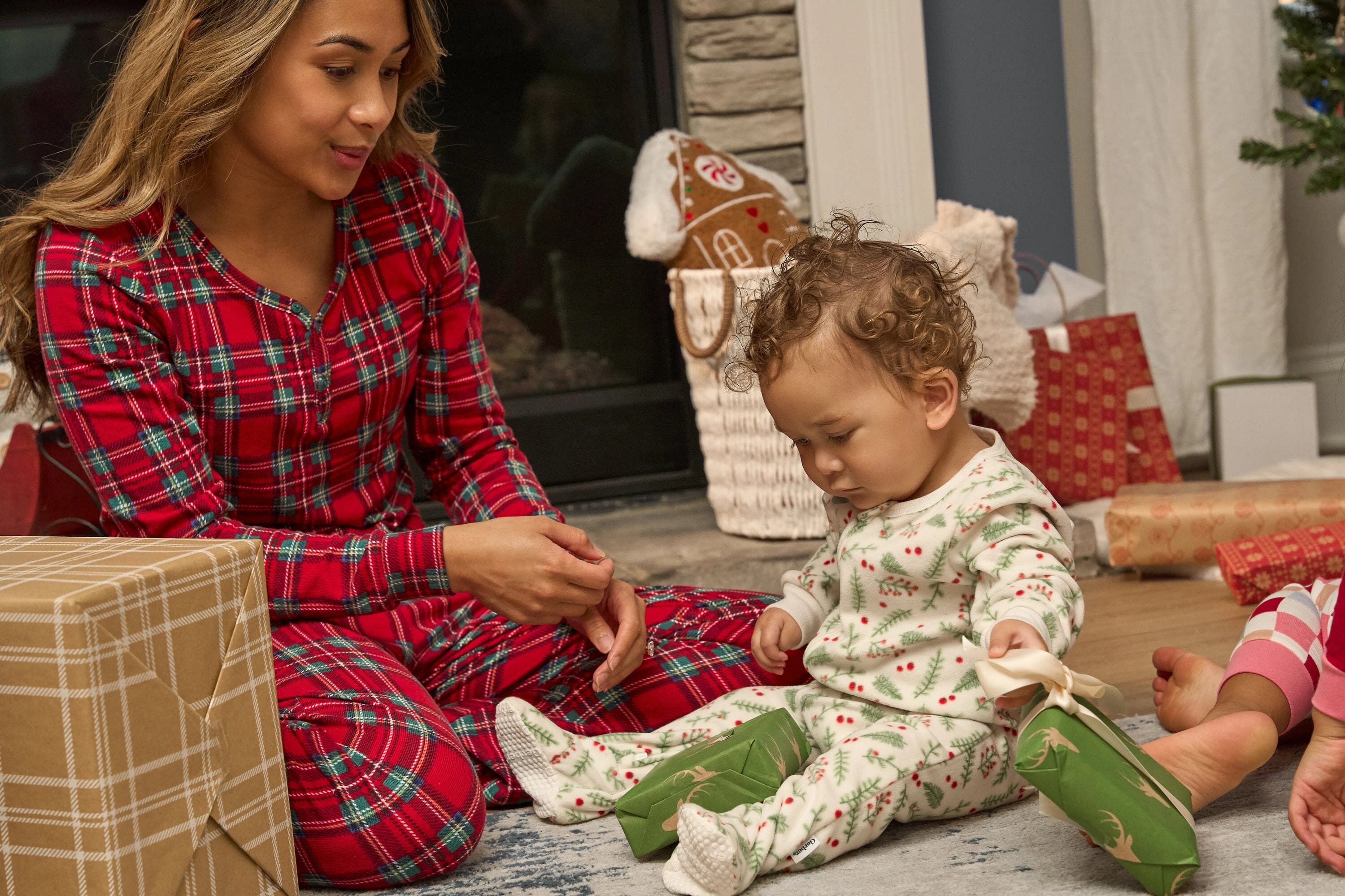 Baby & Toddler Neutral Mistletoe Footed Fleece Pajamas sleepwear Gerber® 