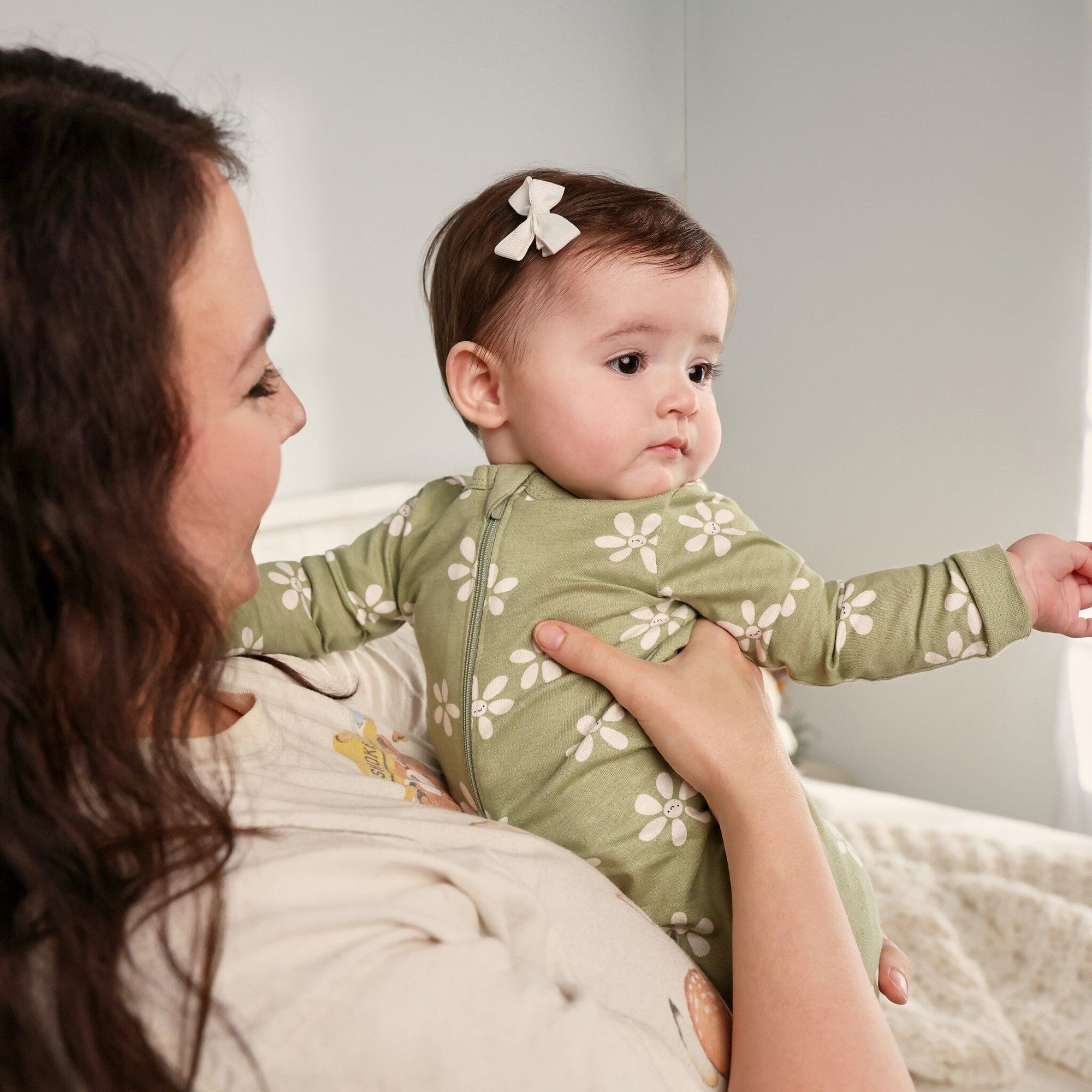 Baby Girls White Flowers Sleep 'N Play Sleepwear Gerber® 