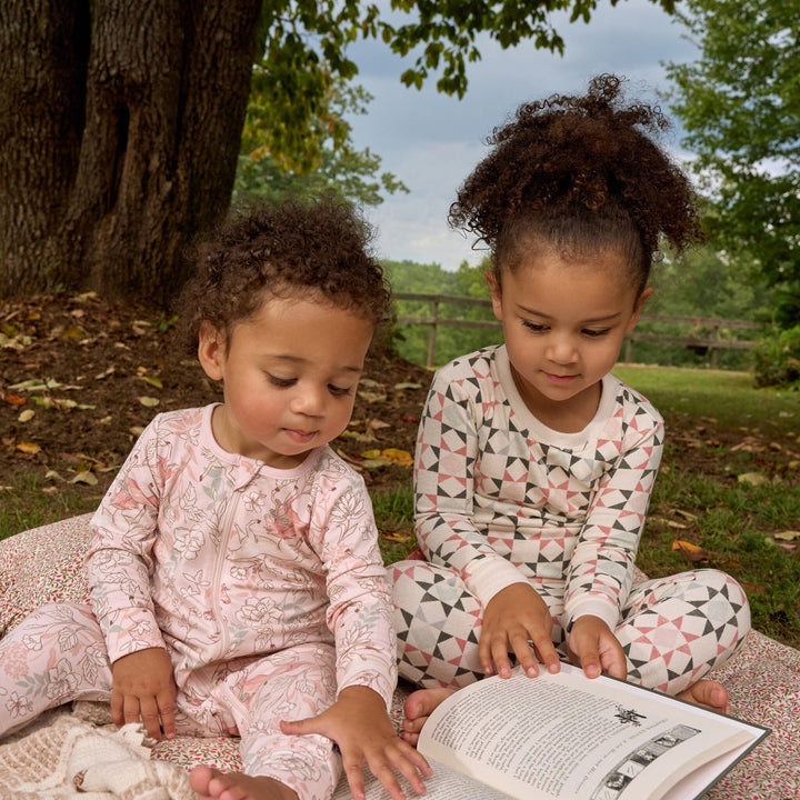 2-Piece Baby Girls Off-White Snug Fitting Footless Pajama Set Sleepwear Gerber® 