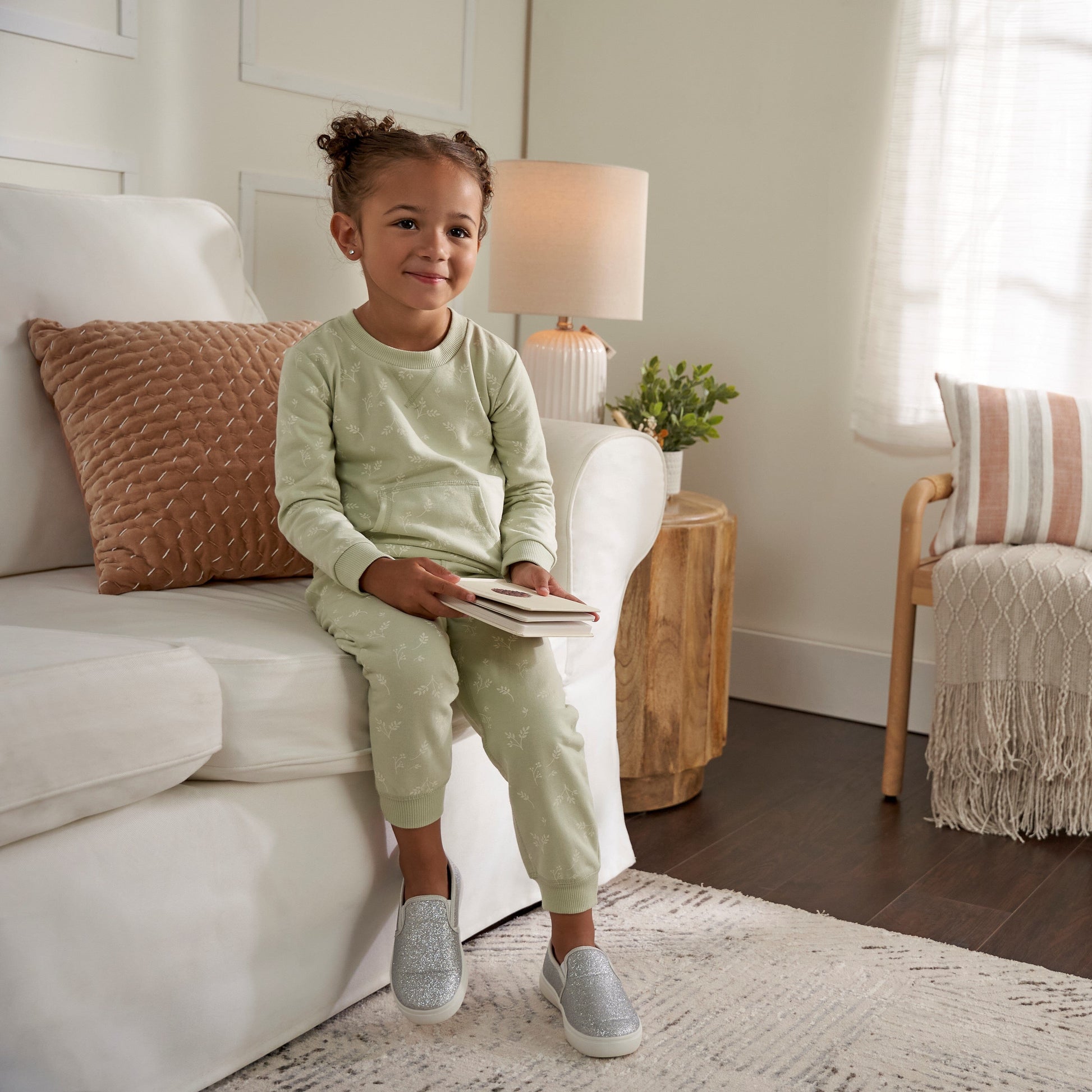 2-Piece Baby & Toddler Girls Green Leaves Sweatshirt & Active Pant Set