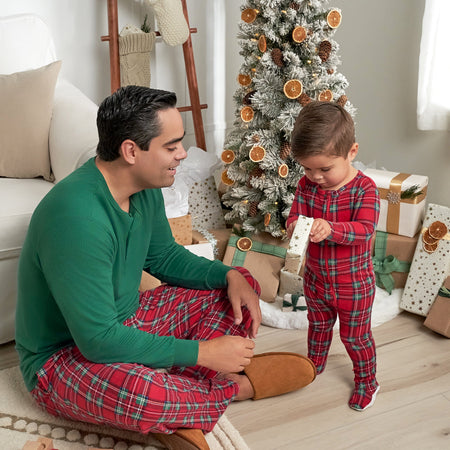 2-Piece Men's Stewart Plaid Hacci Pajama Set