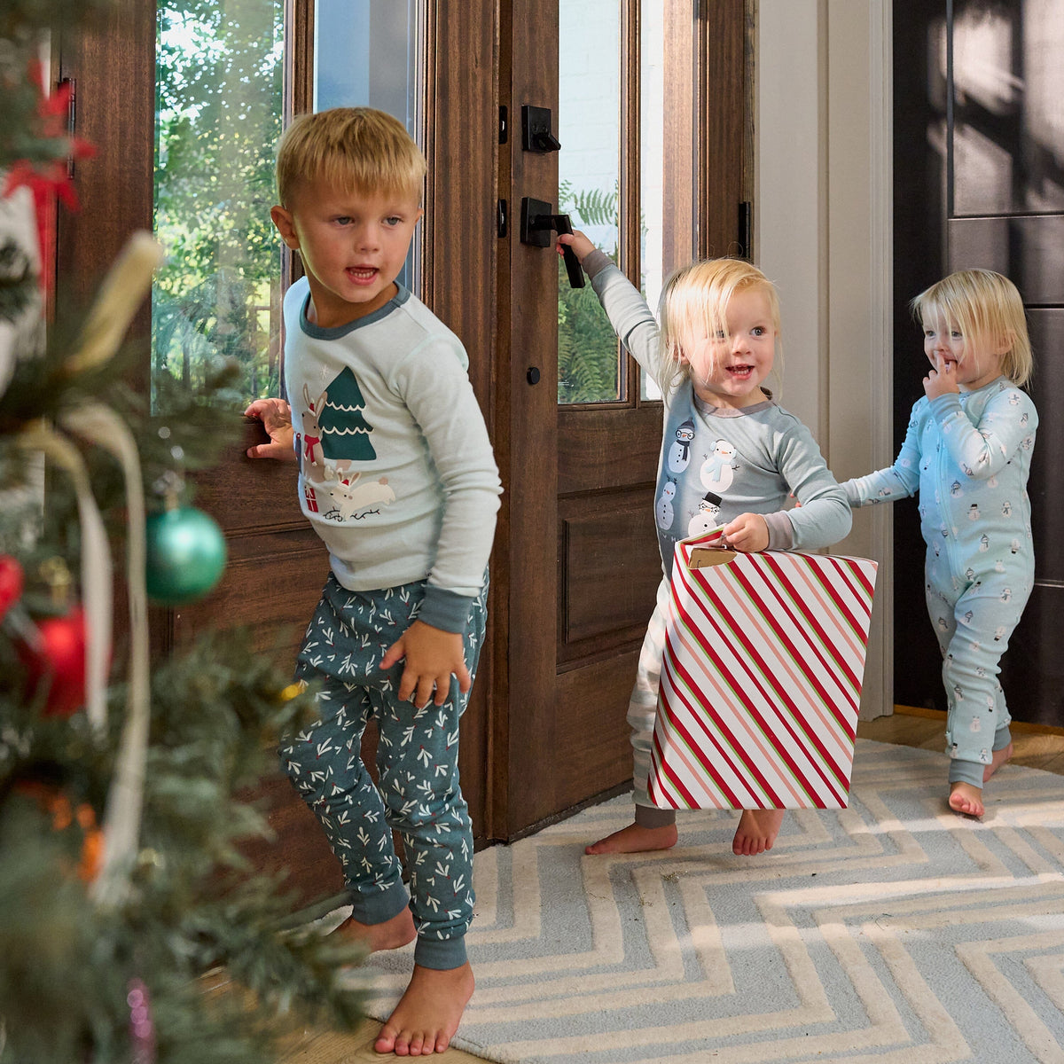 2-Piece Infant & Toddler Girls Mistletoe Snug Fit Pajama Set sleepwear Gerber® 