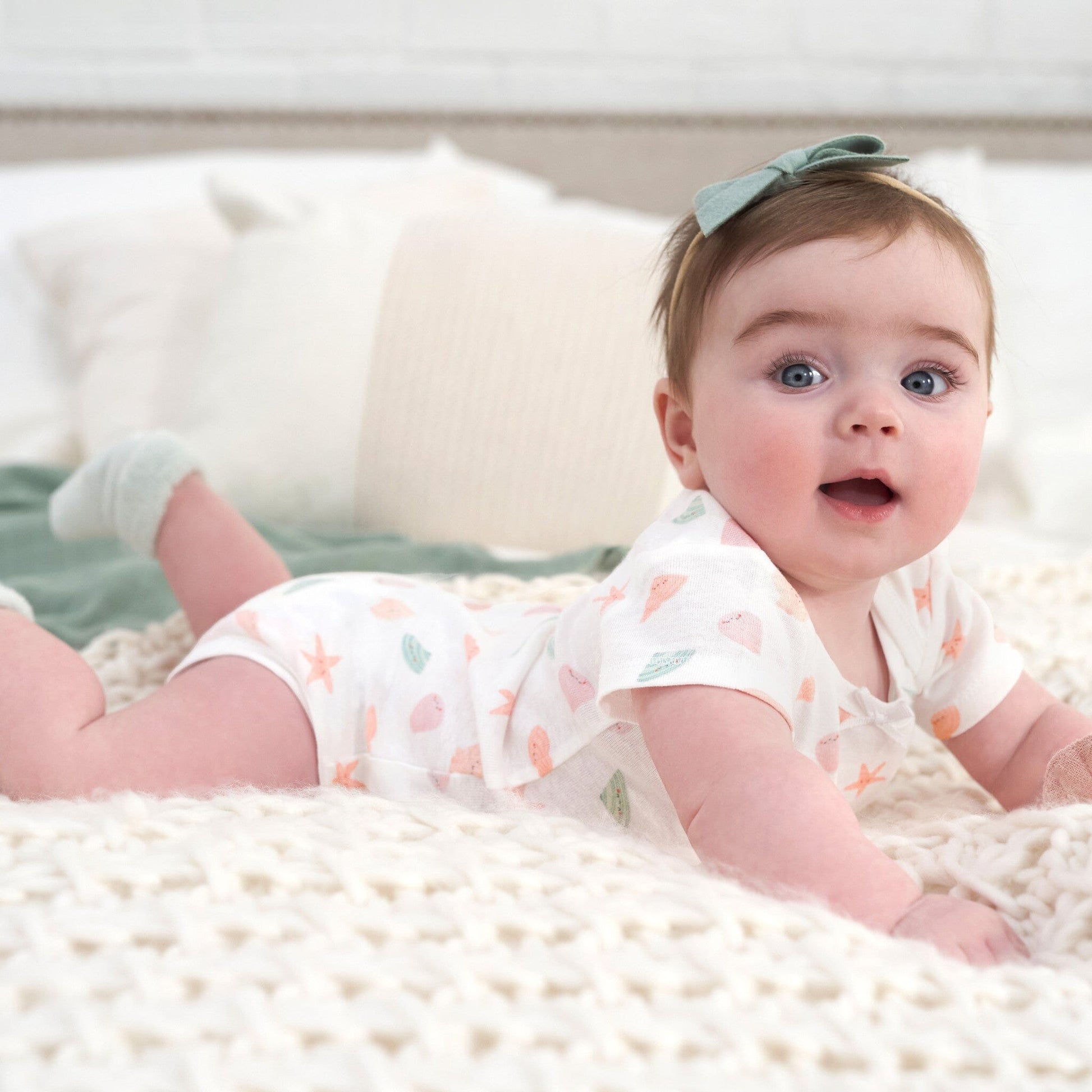 3-Pack Baby Girls She Sells Sea Shells Short Sleeve Onesies® Bodysuits onesies Gerber® 