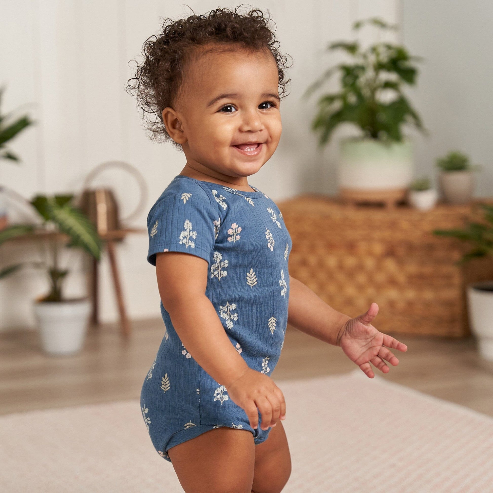 6-Pack Baby Girls Garden Floral Bodysuits onesies Gerber® 