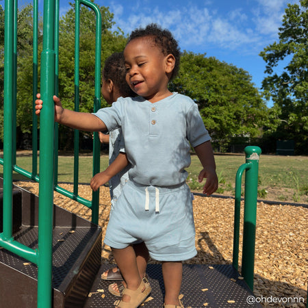 2-Piece Baby Boys Blue Bodysuit and Shorts Set