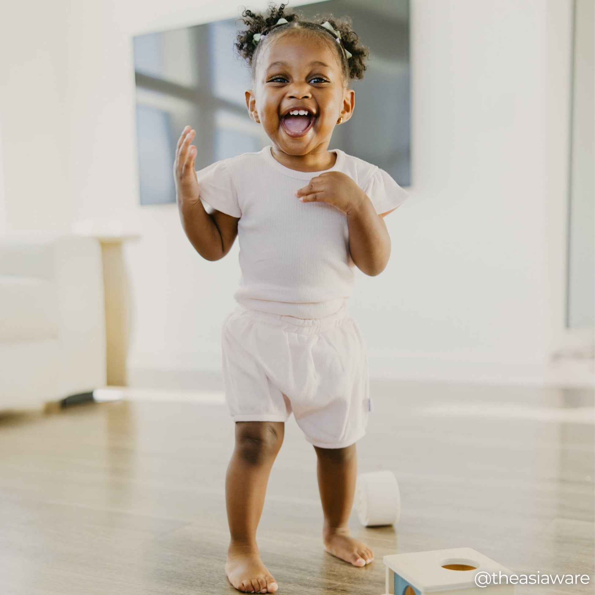 2-Piece Baby Girls Crystal Pink Bodysuit and Shorts Set outfits Gerber® 