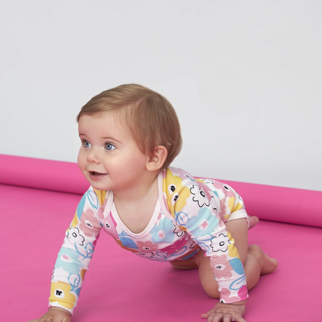 5-Pack Baby Girls Bear Long Sleeve Onesies® Bodysuits